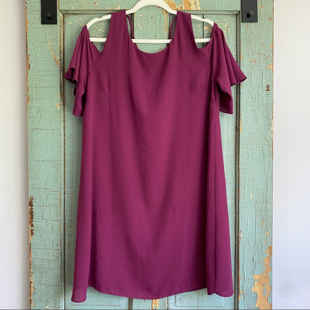 Chelsea28 Cold Shoulder Plum Wine Shift Dress - Picture 7 of 7